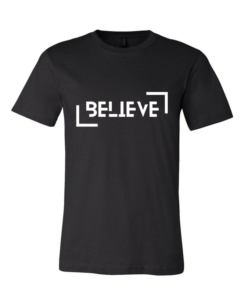 T-shirt para homem Believe